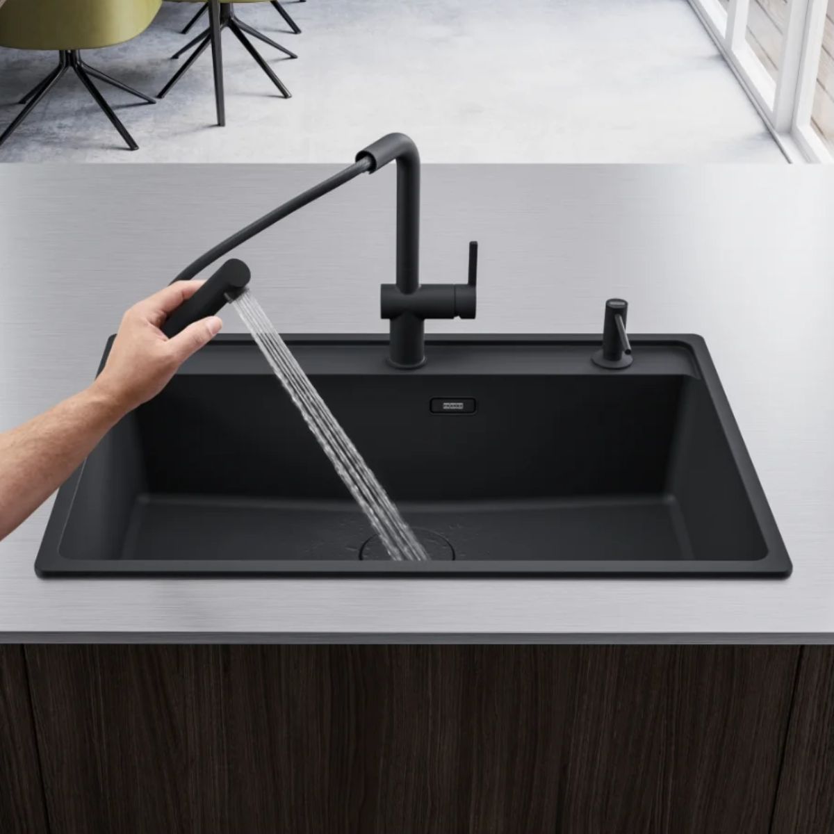 Grifería Active Plus Caño Extraíble Negro Franke