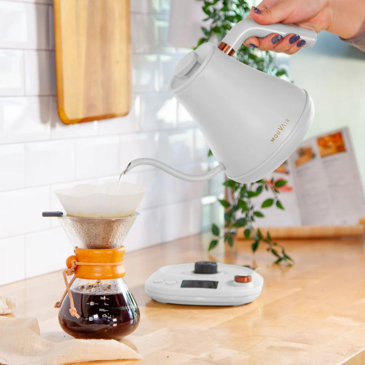 Hervidor Eléctrico Inteligente Cuello de Cisne Mouvair