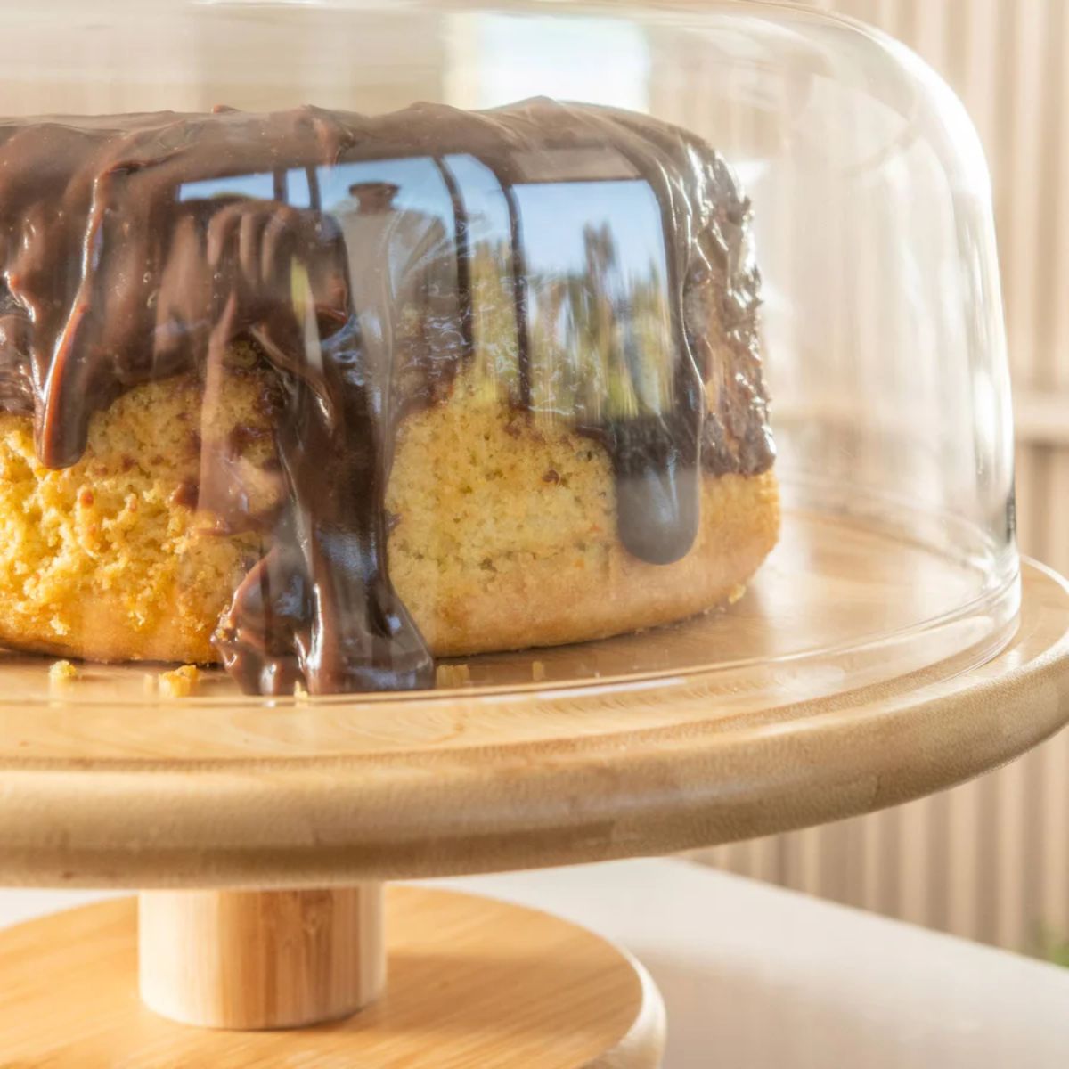 Porta Torta 27,5 cm Con Tapa y Pedestal Bambú OU