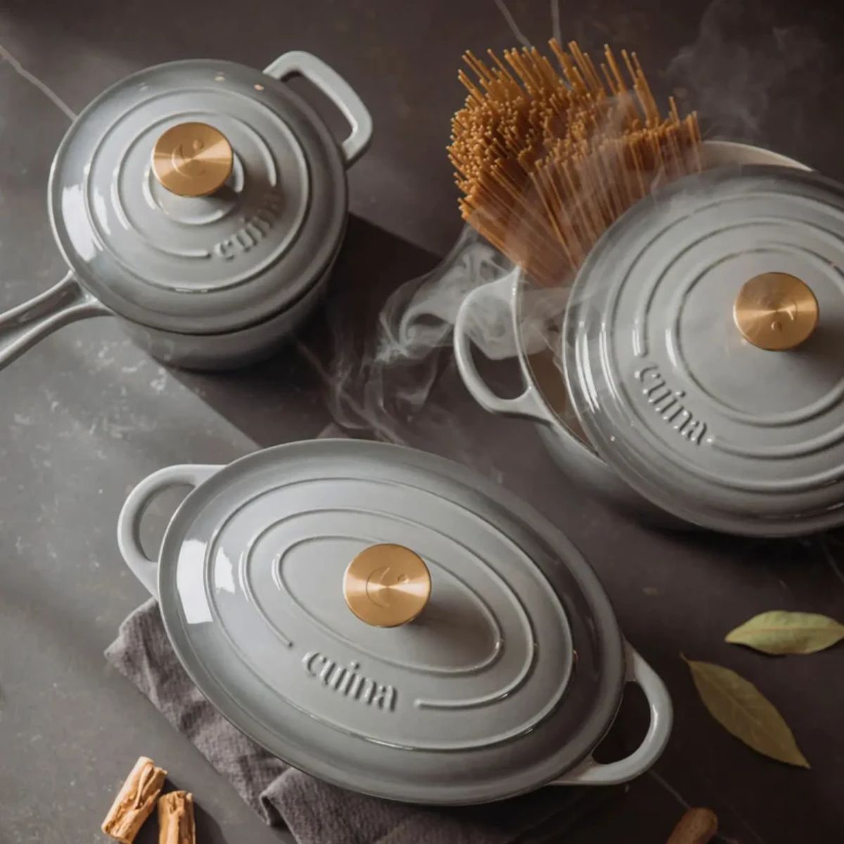 Set de Olla Oval 28 cm + Olla Para Salsas + Olla Redonda 26 cm Cuina