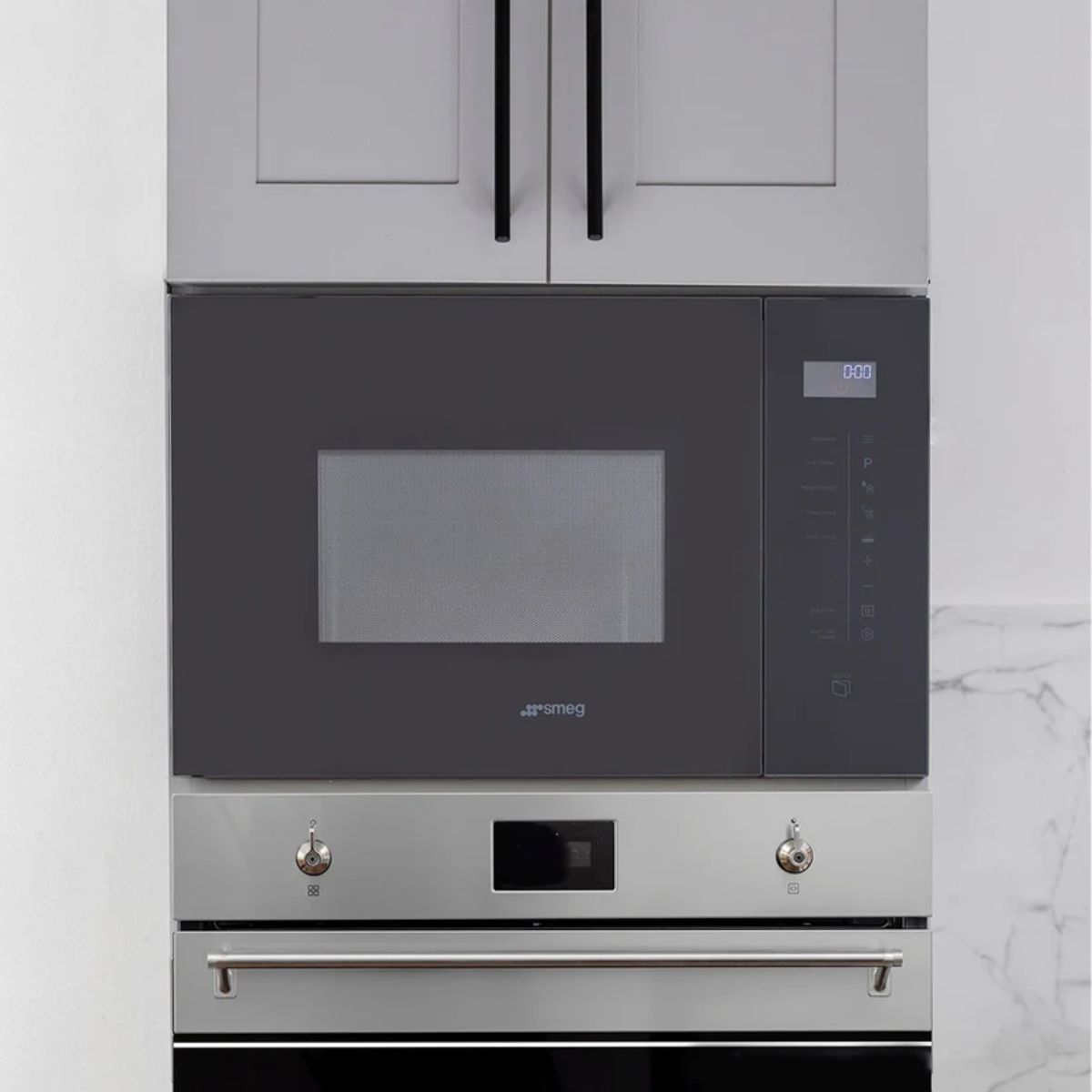 Microondas Empotrable 25 L con Grill FMI125N Smeg
