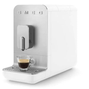 Cafetera Espresso Superautomática 1,4 L BCC13WHMEU Smeg
