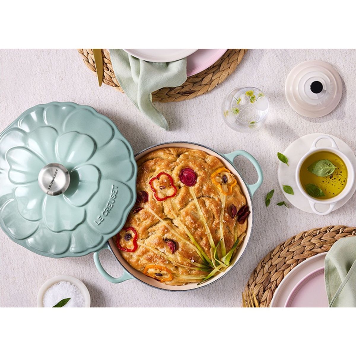 Cocotte Baja Pétalos 26 cm Sea Salt Le Creuset