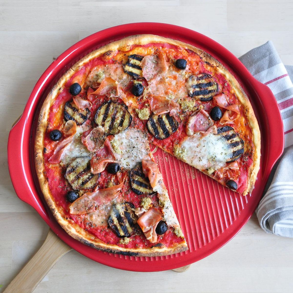 Base de Piedra con Ranuras para Pizza 37 cm Emile Henry