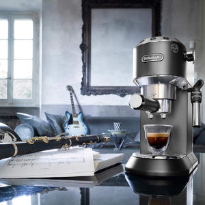 Cafetera Espresso Dedica Style EC685 Delonghi