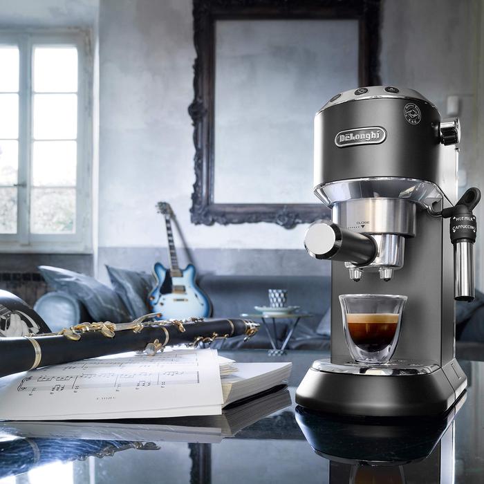 Cafetera Espresso Dedica Delonghi EC 685