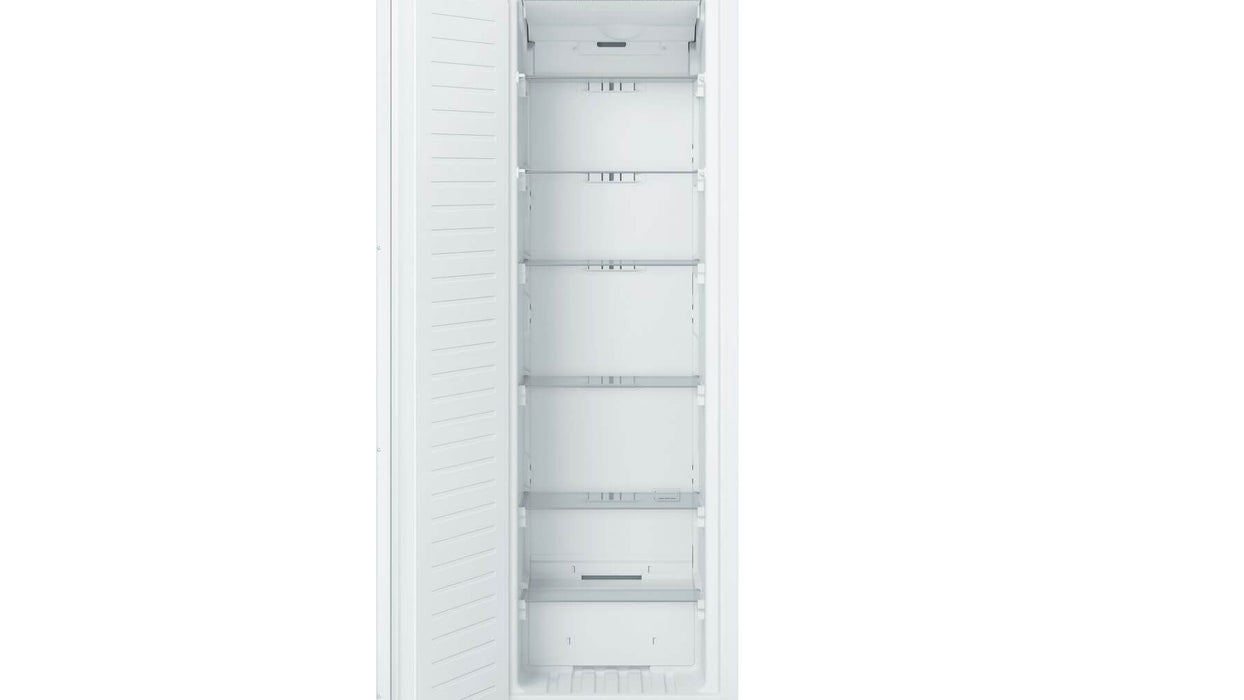 Freezer GIN81AEF0 Puerta Panelable 211 Lts Bosch